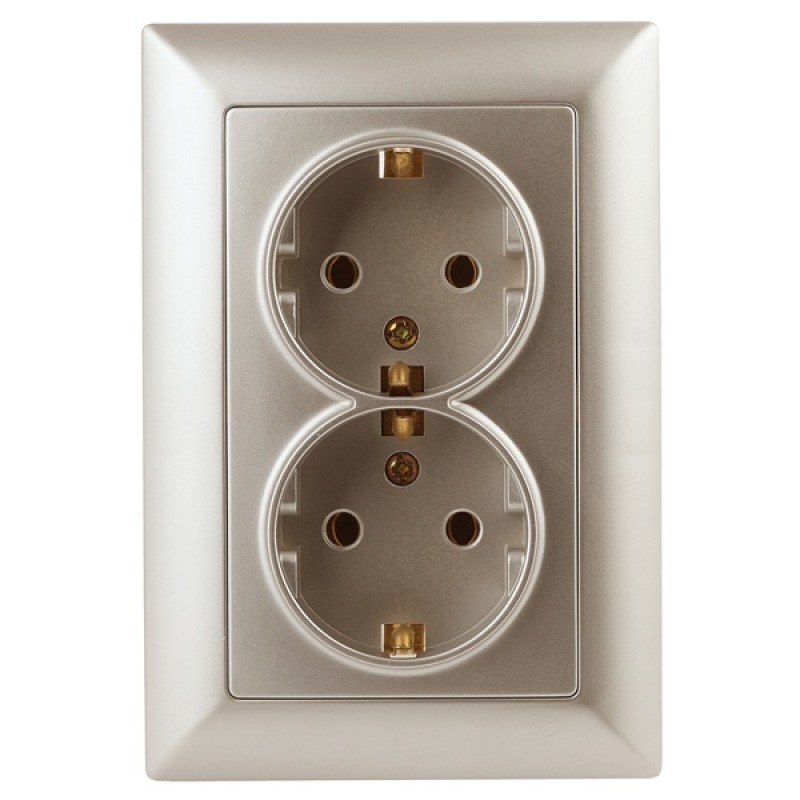 Розетка 2х2Р+Е Schuko 16А-250В Intro Solo, шампань 4-205-04